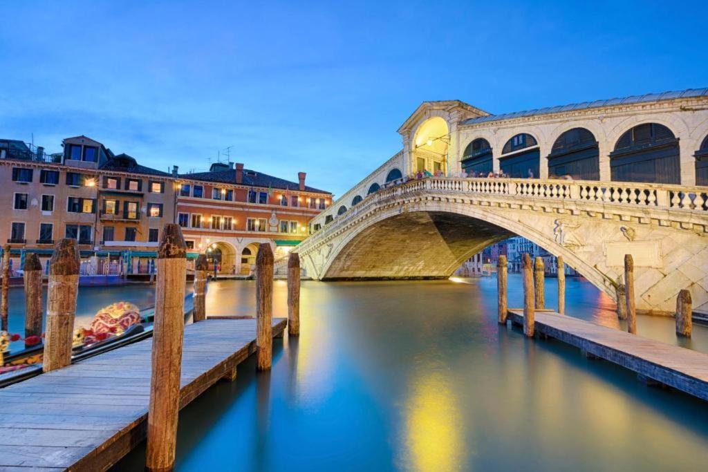Piccola Dimora In Palazzo Storico Veneza Exterior foto