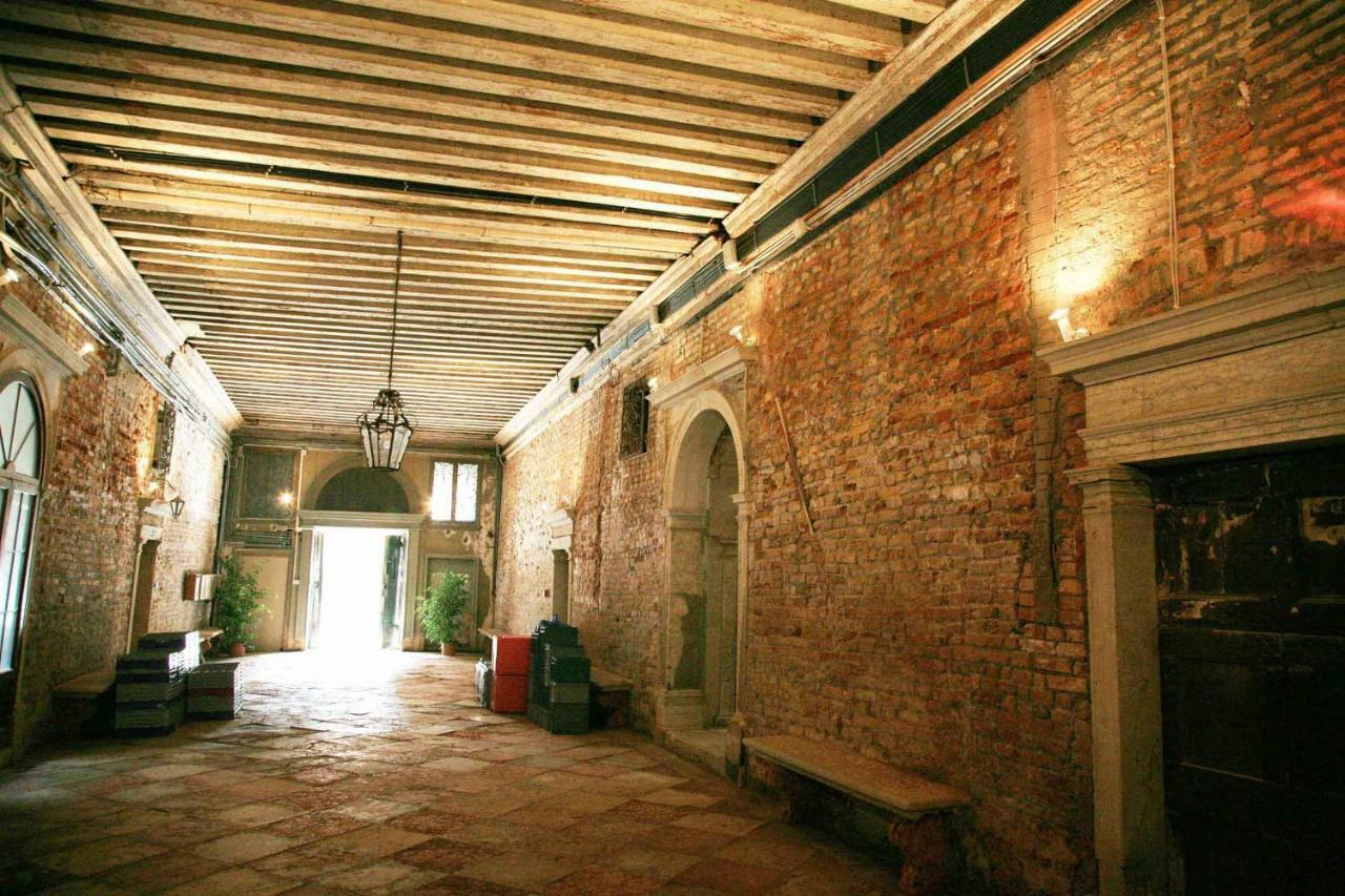 Piccola Dimora In Palazzo Storico Veneza Exterior foto